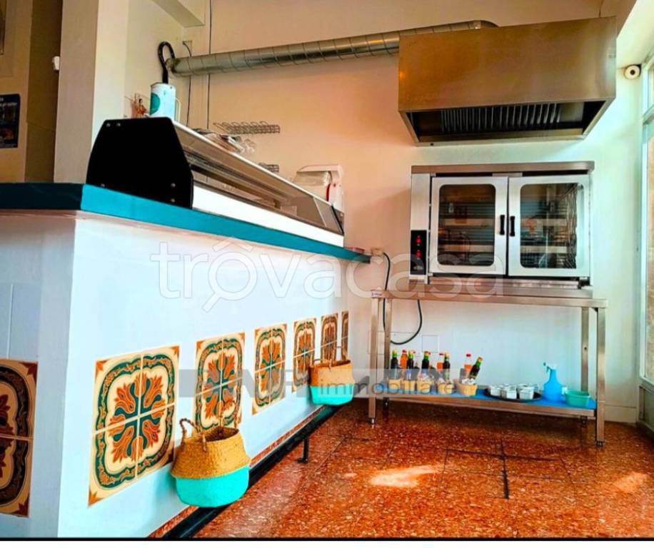 negozio in vendita a Bologna in zona San Donato