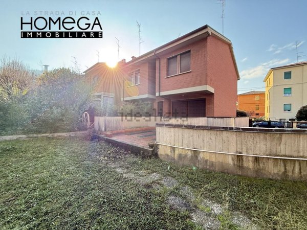 casa indipendente in vendita a Bologna