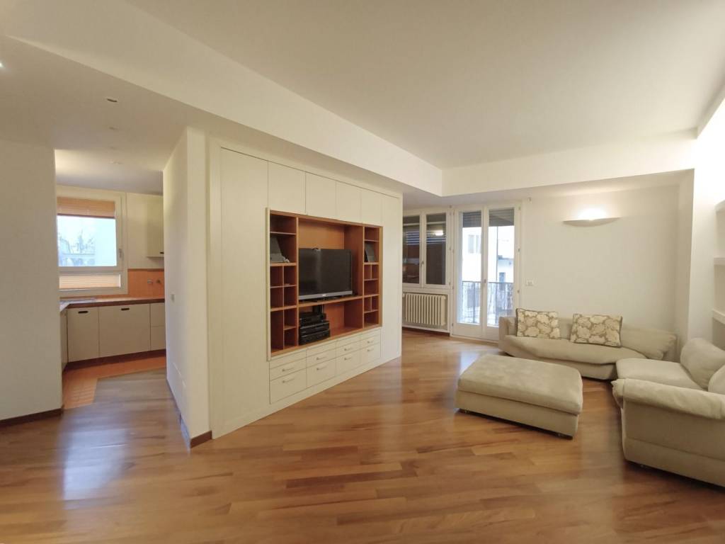 appartamento in vendita a Bologna in zona Saragozza