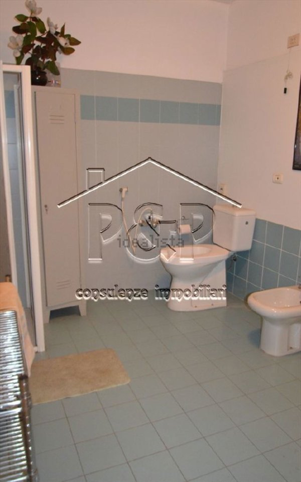 ufficio in vendita a Bologna in zona Santo Stefano