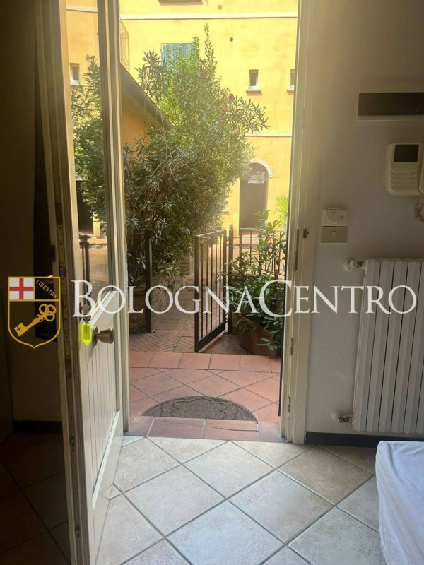 appartamento in vendita a Bologna in zona Andrea Costa