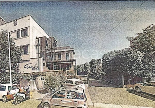 capannone in vendita a Bologna in zona Zona Industriale Ròveri