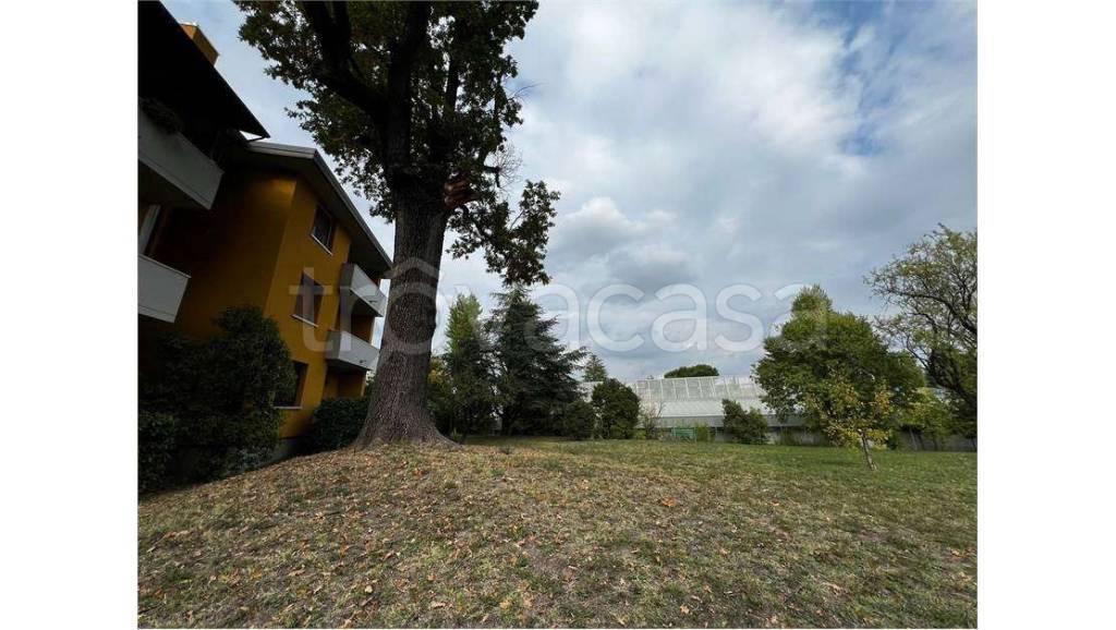 appartamento in vendita a Bologna in zona Saragozza