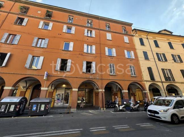 negozio in vendita a Bologna in zona San Vitale