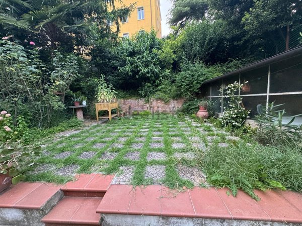 casa indipendente in vendita a Bologna in zona Santo Stefano