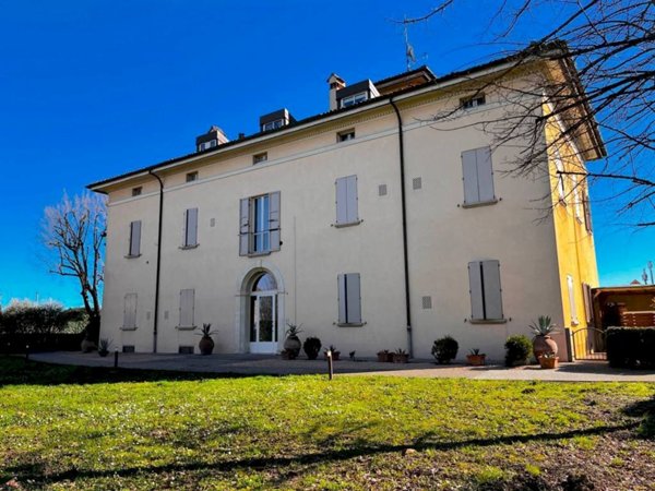 casa indipendente in vendita a Bologna in zona Quartiere Navile