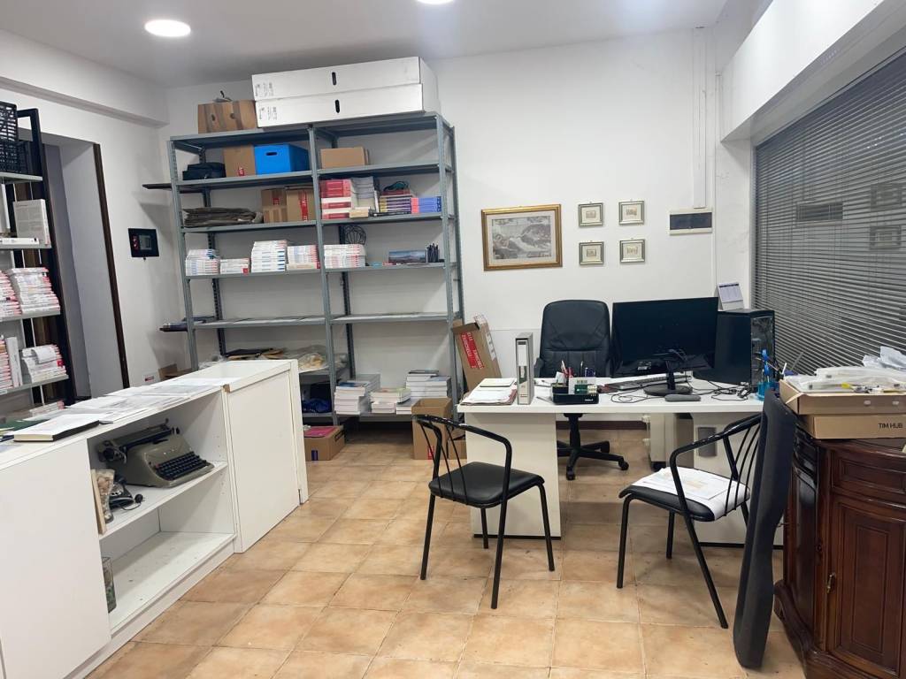 negozio in vendita a Bologna in zona Savena