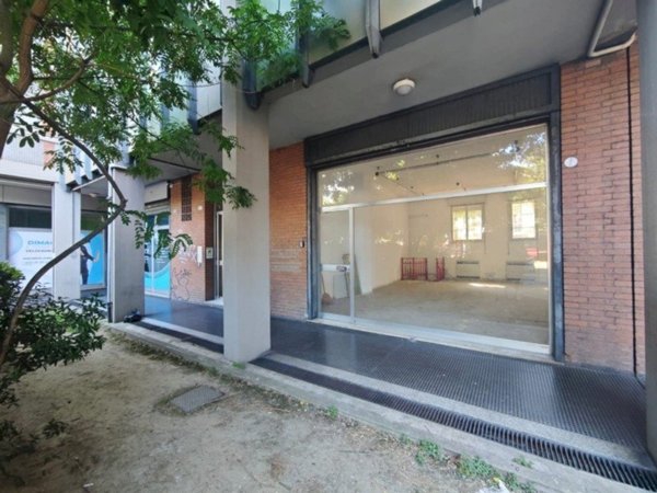 negozio in vendita a Bologna in zona Lame