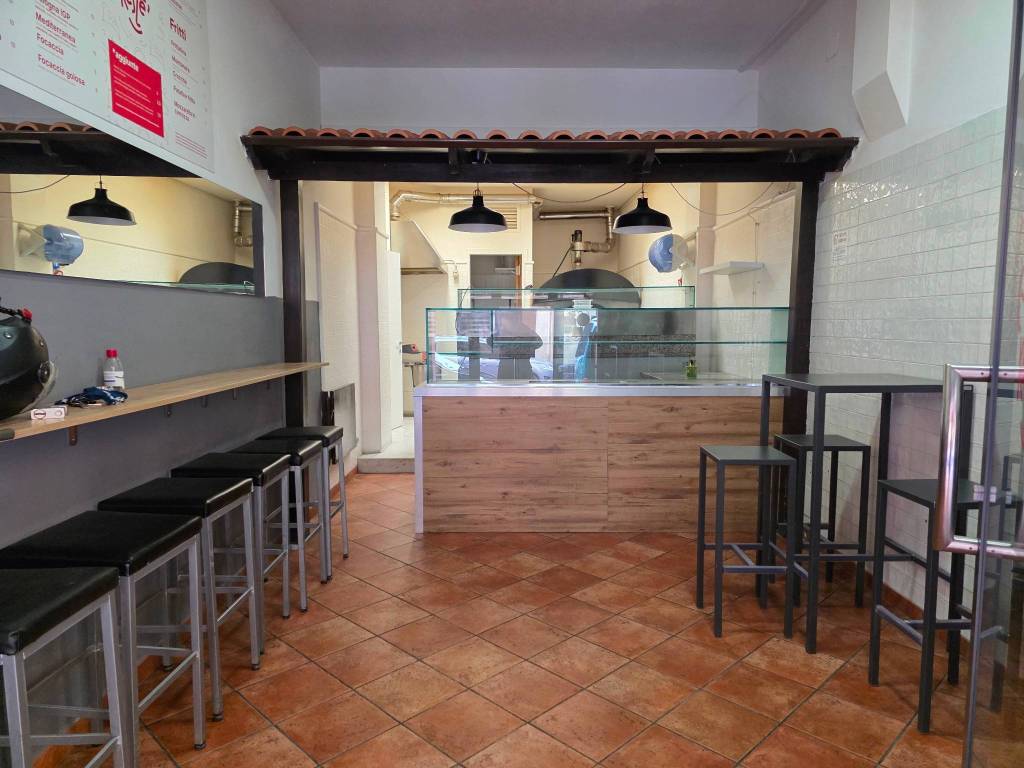 negozio in vendita a Bologna in zona Centro Storico