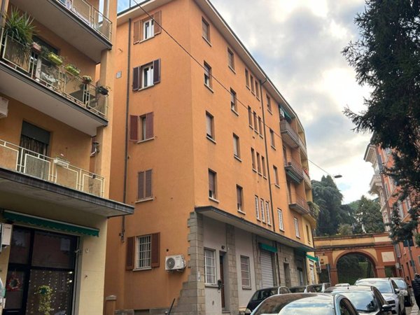 appartamento in vendita a Bologna in zona Saragozza