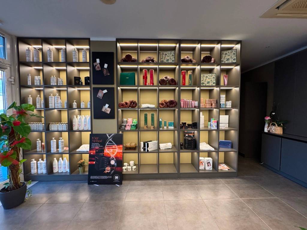 negozio in vendita a Bologna in zona Corticella