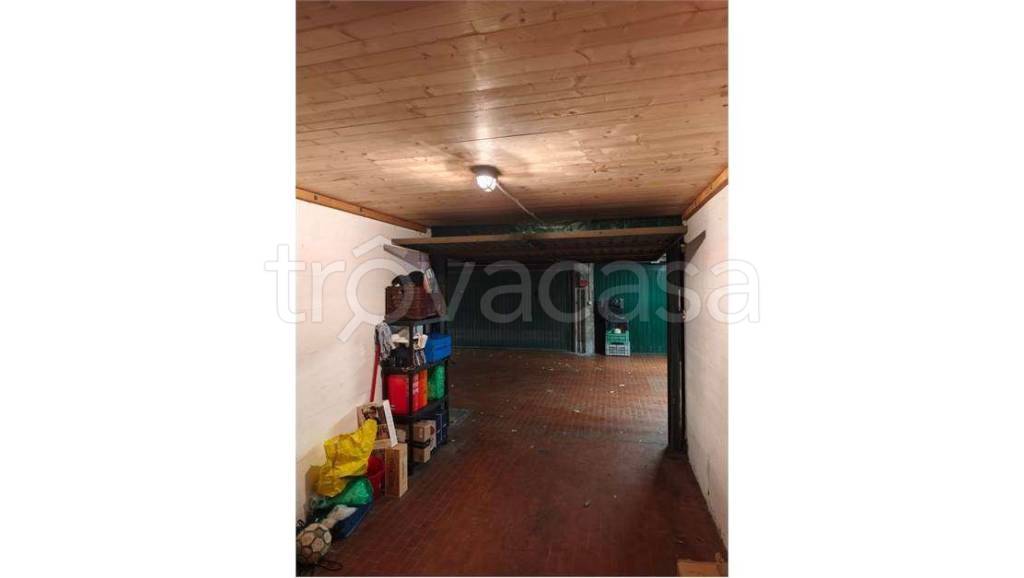 locale di sgombero in vendita a Bologna in zona Savena