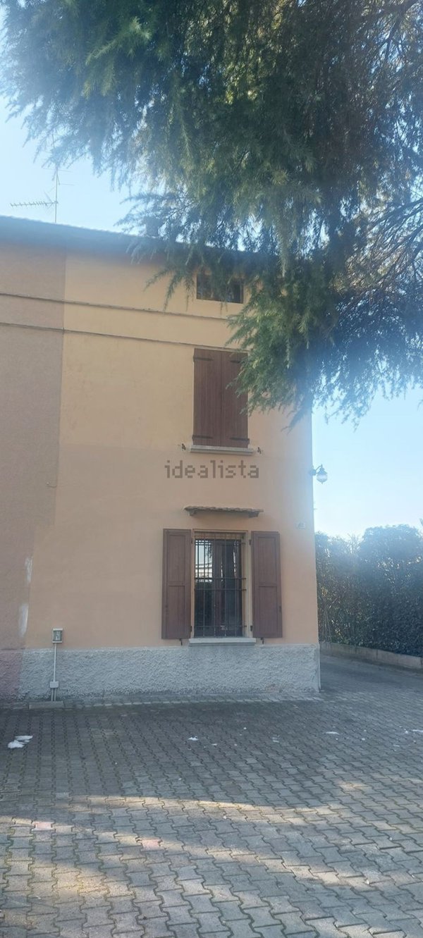 casa indipendente in vendita a Bologna in zona Aeroporto