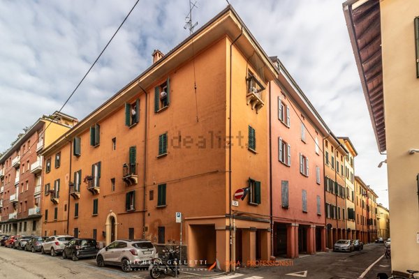 appartamento in vendita a Bologna in zona Santo Stefano
