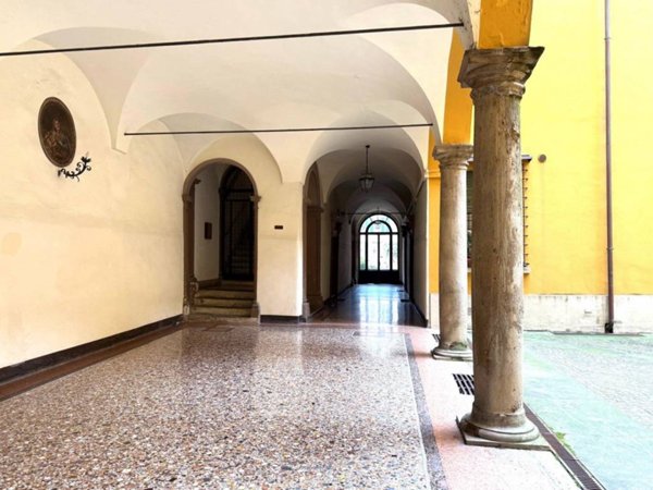 appartamento in vendita a Bologna in zona Santo Stefano