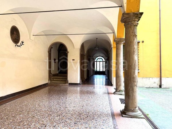 appartamento in vendita a Bologna in zona Santo Stefano