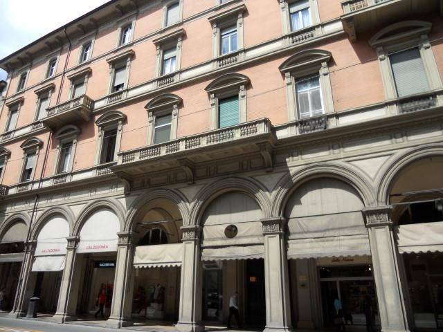 ufficio in vendita a Bologna in zona Centro Storico