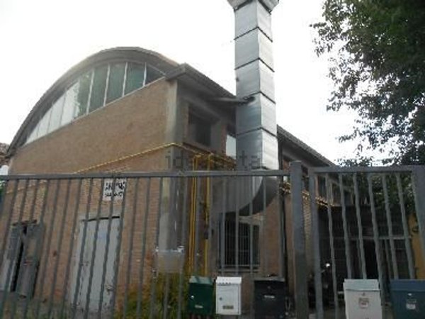 capannone in vendita a Bologna in zona Borgo Panigale