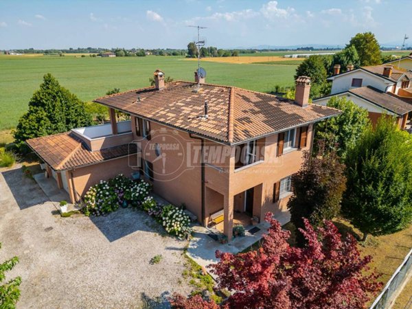 casa indipendente in vendita a Bologna in zona Centro Storico