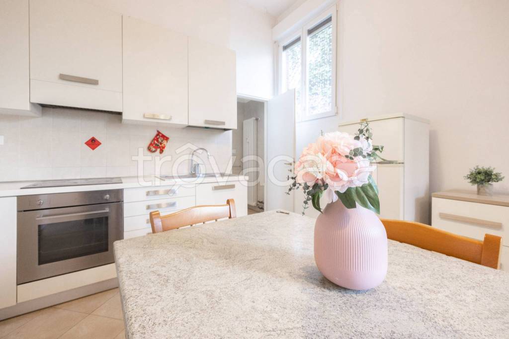 appartamento in vendita a Bologna in zona Saffi