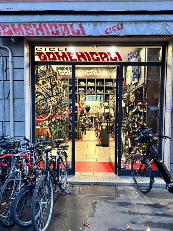 negozio in vendita a Bologna in zona Murri