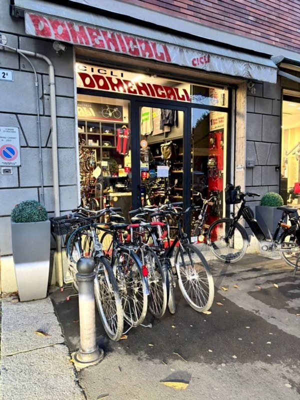 negozio in vendita a Bologna in zona Murri