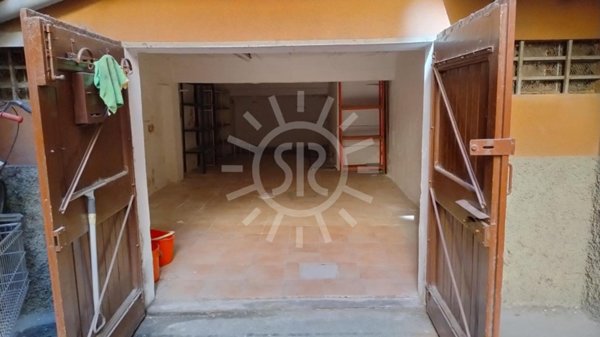 negozio in vendita a Bologna in zona San Vitale