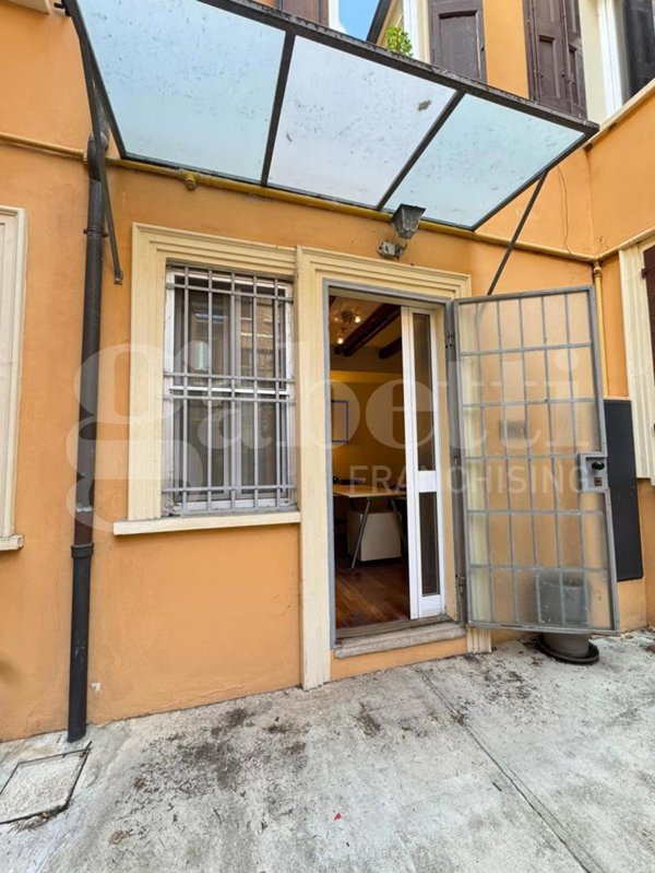 appartamento in vendita a Bologna in zona Santo Stefano