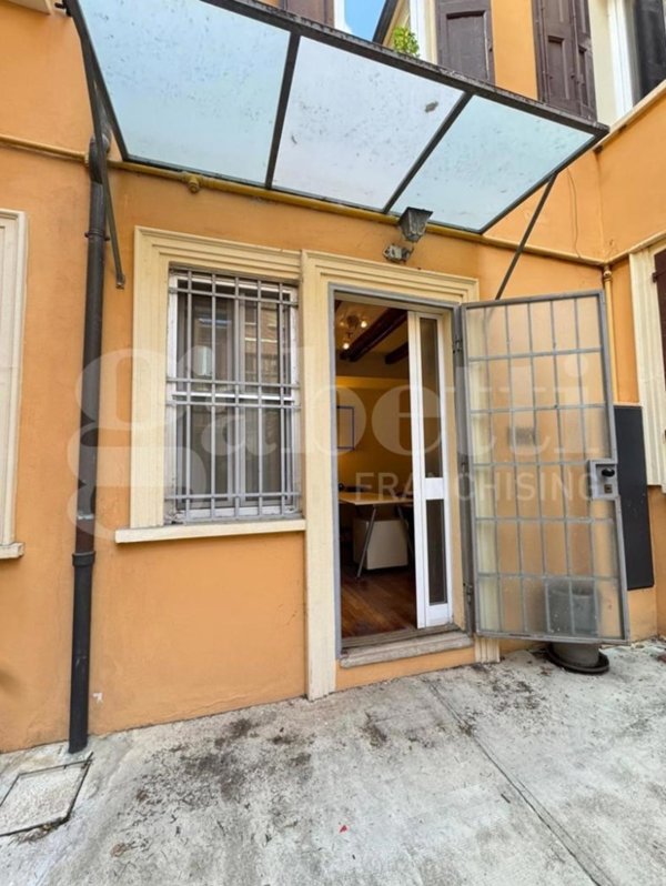 appartamento in vendita a Bologna in zona Santo Stefano