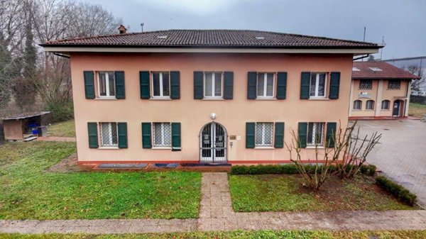 negozio in vendita a Bologna in zona San Nicolò Di Villola