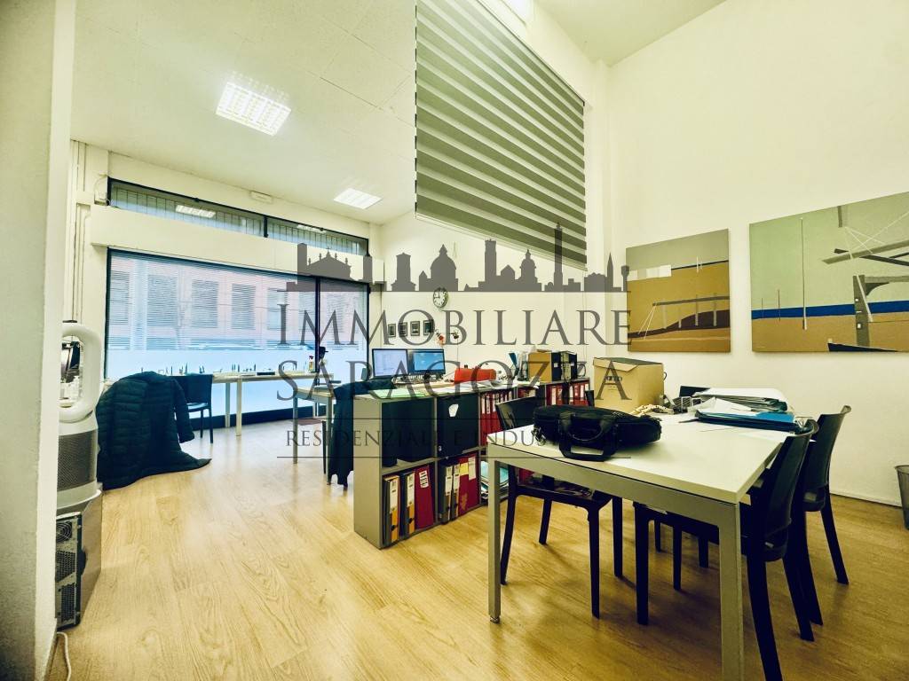 negozio in vendita a Bologna in zona Saragozza