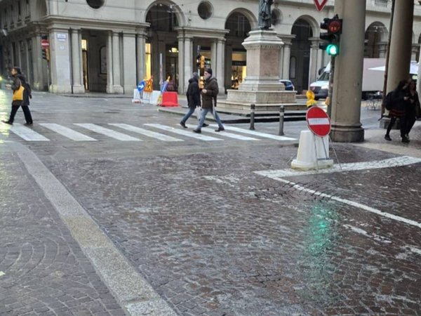 negozio in vendita a Bologna in zona Centro Storico