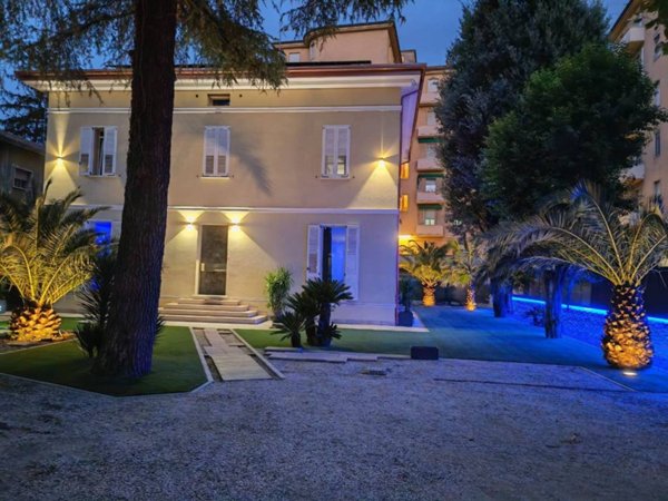 casa indipendente in vendita a Bologna in zona San Vitale