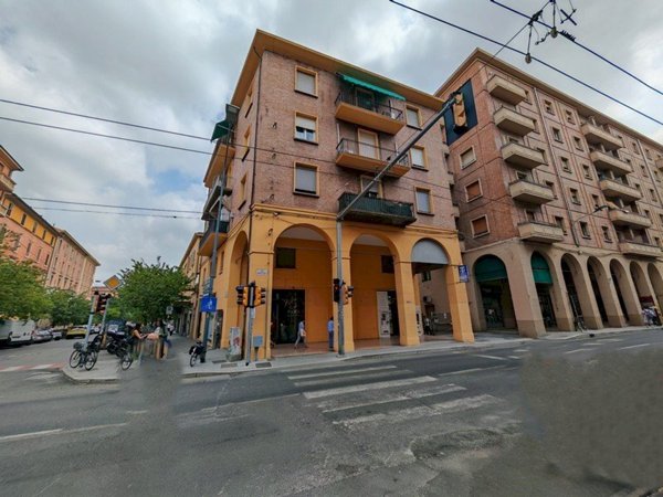 appartamento in vendita a Bologna in zona Saffi