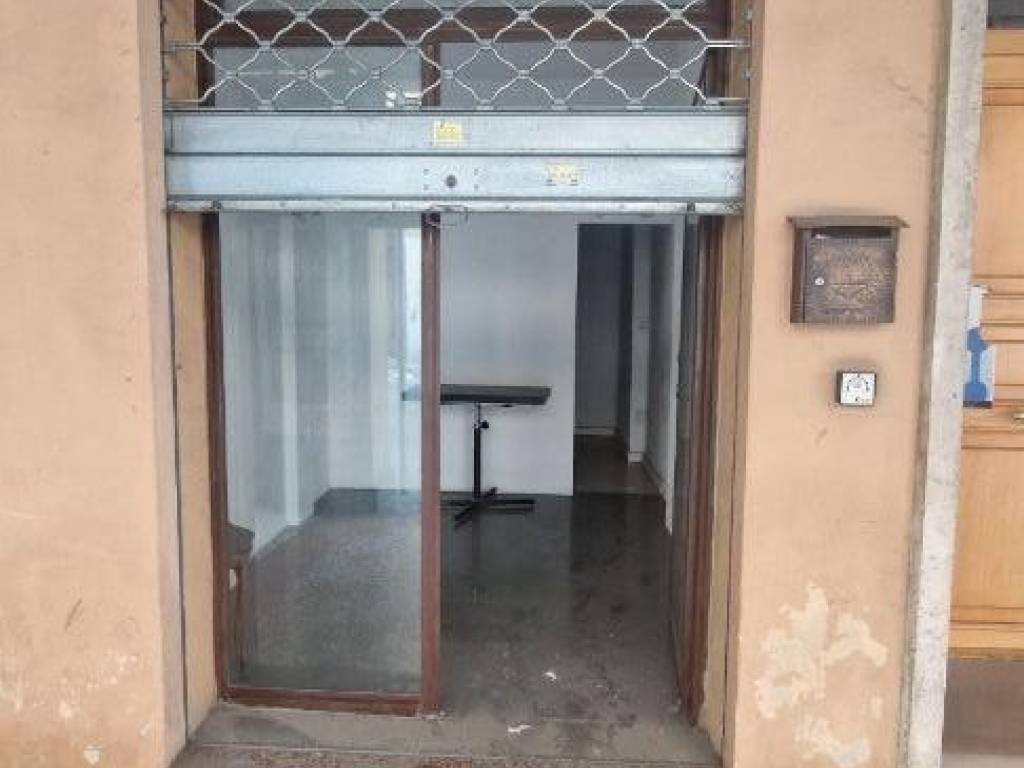 negozio in vendita a Bologna