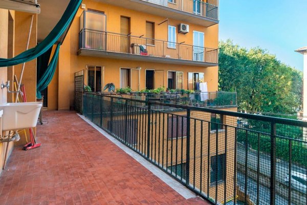 appartamento in vendita a Bologna in zona Saragozza