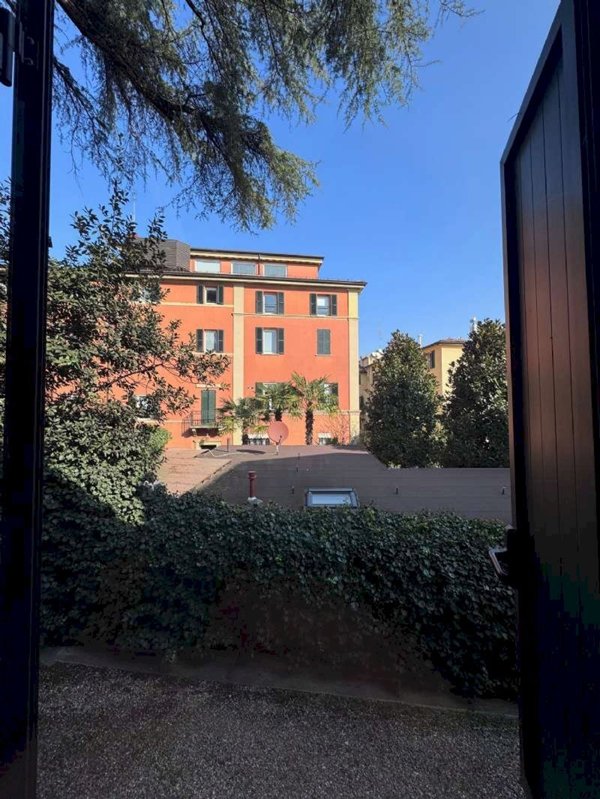 appartamento in vendita a Bologna in zona Santo Stefano