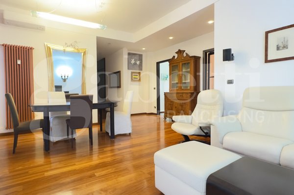 appartamento in vendita a Bologna in zona Santo Stefano