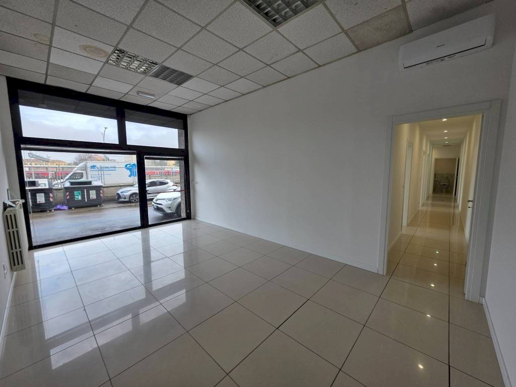 ufficio in vendita a Bologna