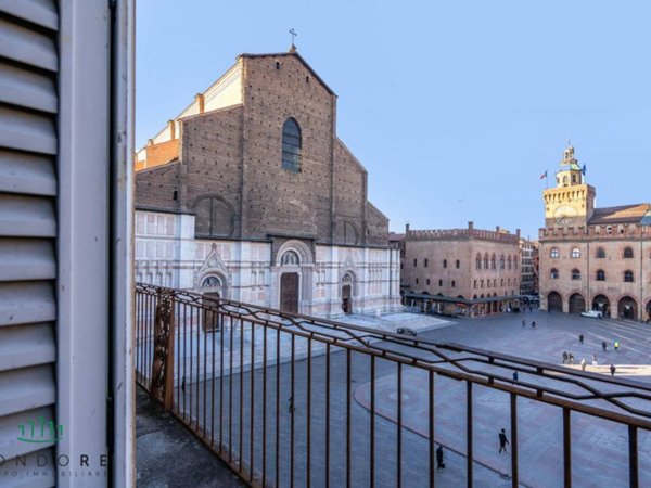 appartamento in vendita a Bologna in zona Centro Storico