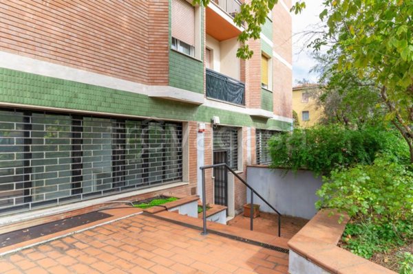 ufficio in vendita a Bologna in zona Savena