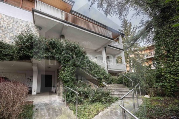 casa indipendente in vendita a Bologna in zona Savena