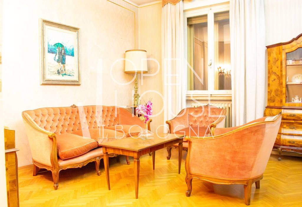 appartamento in vendita a Bologna in zona Santo Stefano