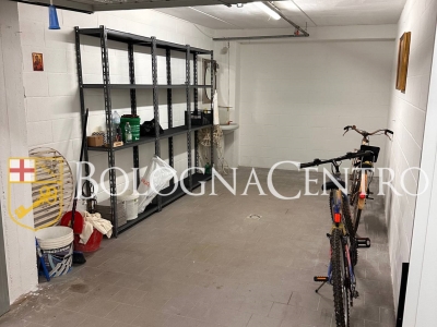 casa indipendente in vendita a Bologna in zona Saffi