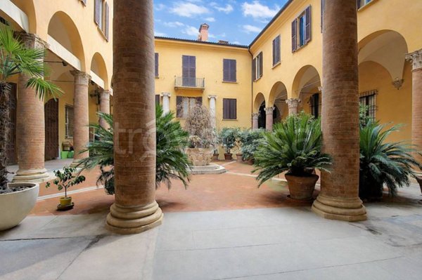 appartamento in vendita a Bologna in zona Centro Storico