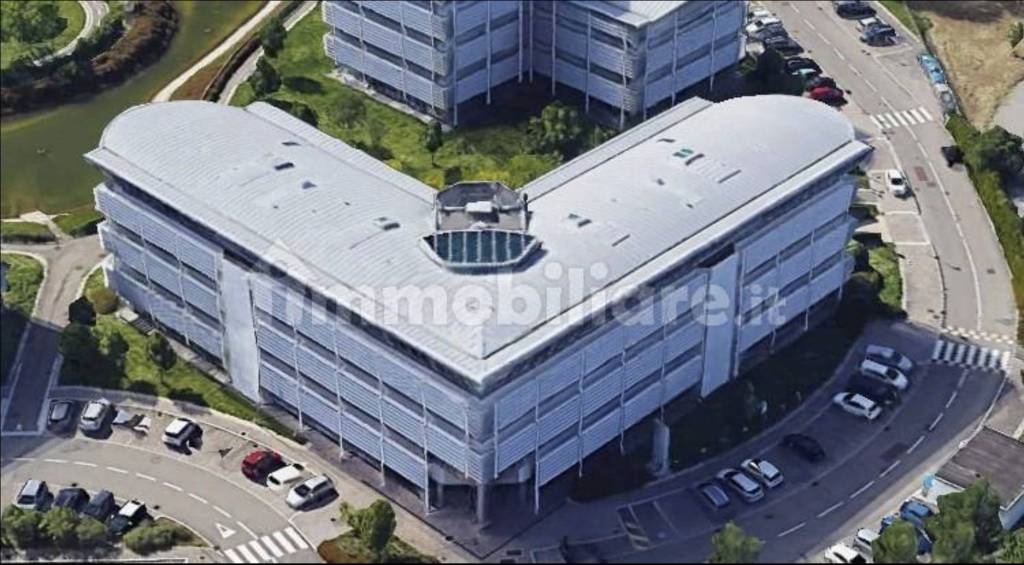 ufficio in vendita a Bologna in zona Pilastro