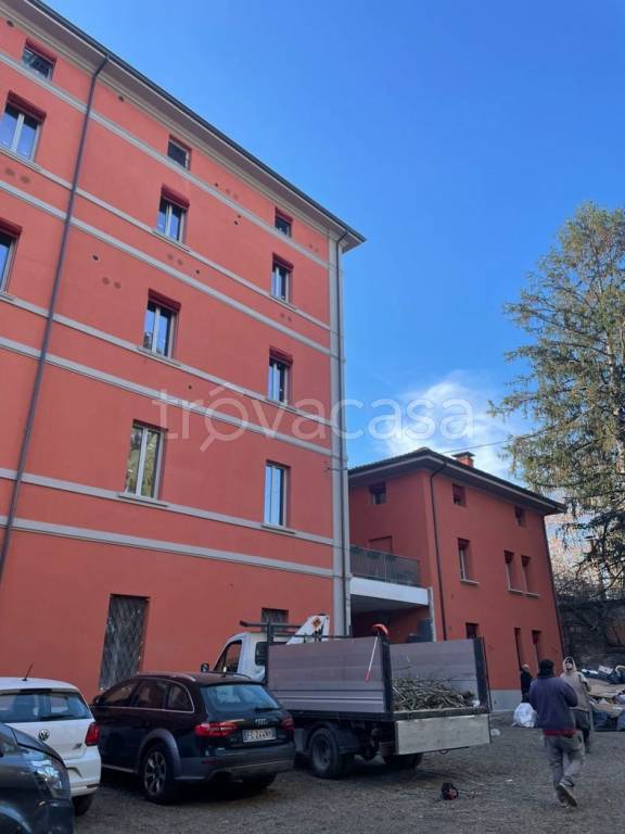 appartamento in vendita a Bologna in zona Santo Stefano
