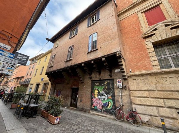 appartamento in vendita a Bologna in zona Centro Storico