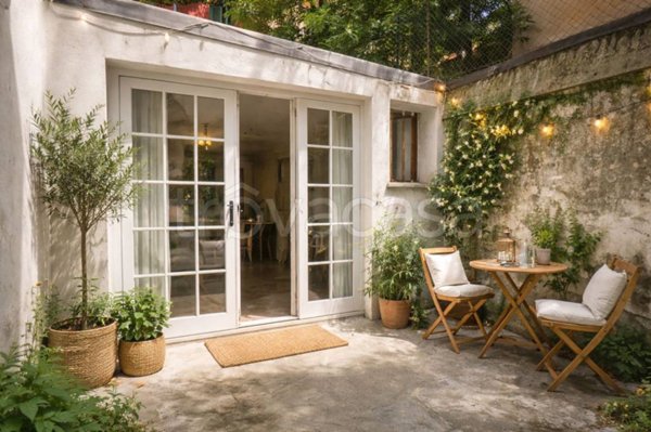 locale commerciale in vendita a Bologna in zona San Vitale