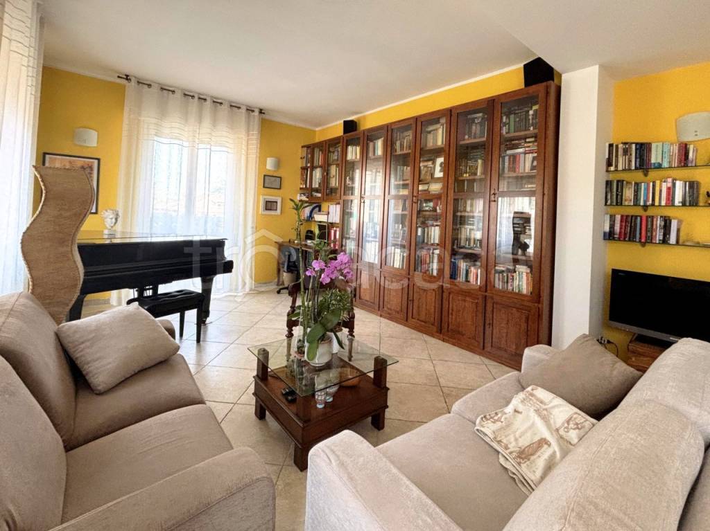 appartamento in vendita a Bologna in zona Santo Stefano